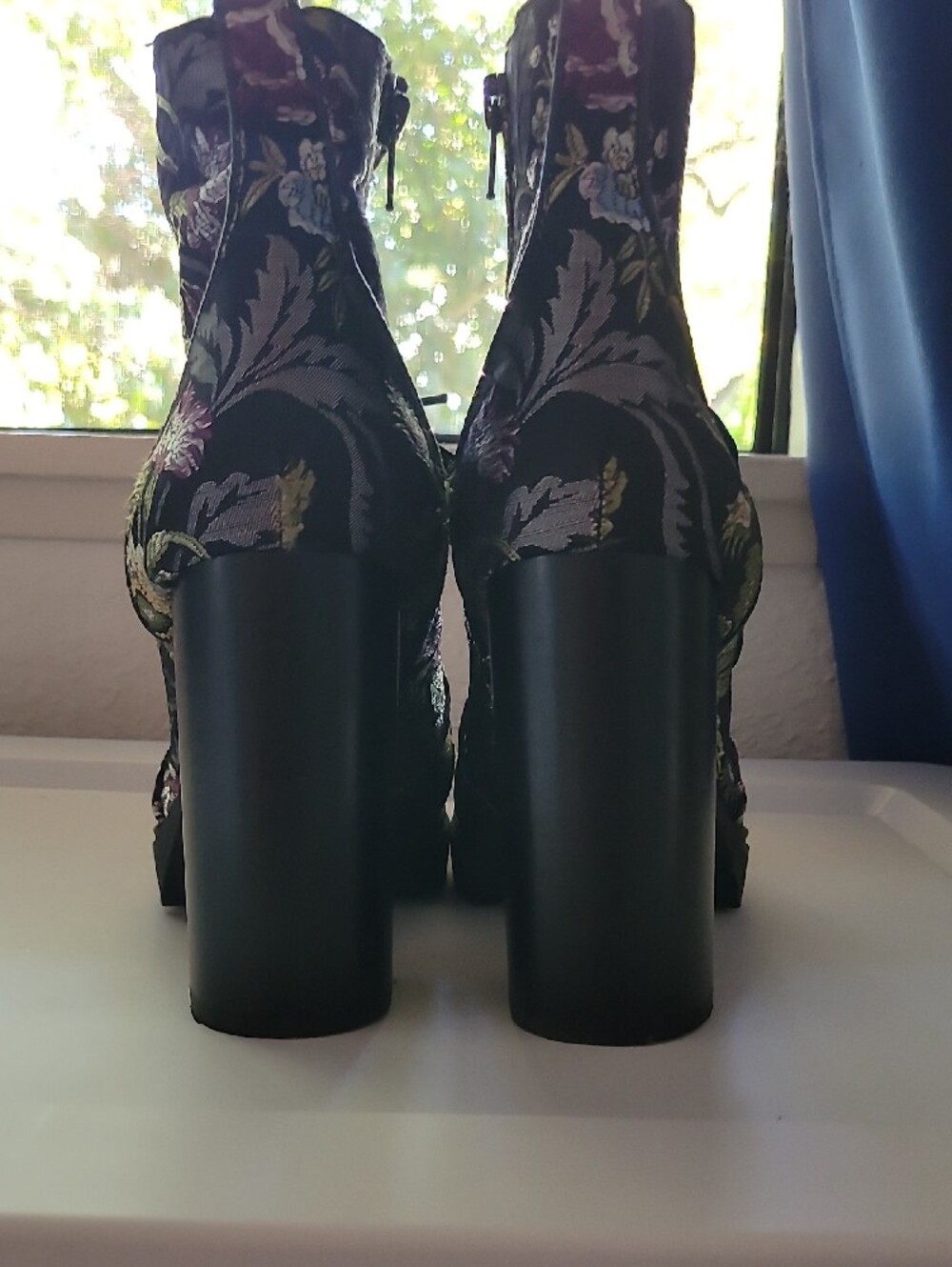 Steve Madden Black Lace-Up Ankle Boots Floral Embroidery BROCADE SIZE9 NEW - Picture 8 of 12